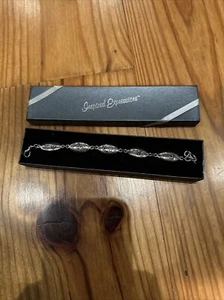 Inspired Expressions ~ Dream,Hope, Love, Laugh, Trust Bracelet With Box - Picture 1 of 1