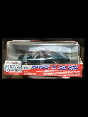 1966 Pontiac GTO Twilight Turquoise 1:24 Classic Metal Works 10106 - Image 1 of 4
