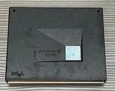 Intel® Pentium® III Xeon® Processor 550 MHz, 2M Cache, 100 MHz FSB Free delivery - Image 1 of 4