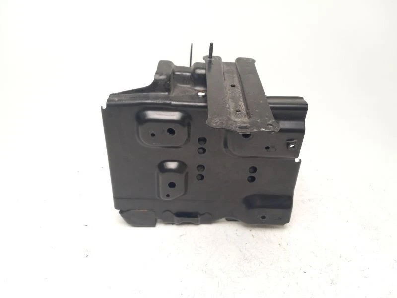 2011 NISSAN ROGUE BATTERY TRAY - Image 1 of 1