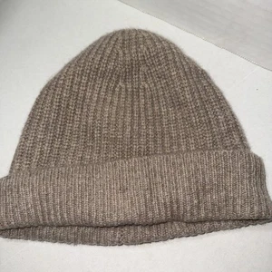 CLUB MONACO Taupe Gerippt Kaschmir Beanie Mütze Neu ohne Etikett Kostenloser Versand - Bild 1 von 3