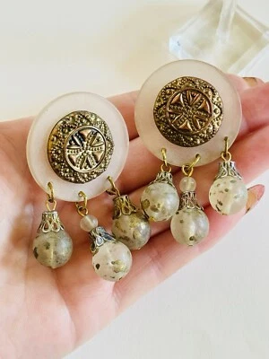 Pendientes llamativos de colección oro escarcha lucita perforados gruesos redondos colgantes declaración años 80 Foto 1 de 4