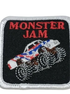 Parches de hierro bordados en relieve Monster Jam Truck tipo 2 - Imagen 1 de 8