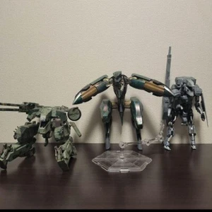Metal Gear Rex & Ray Half Size / Sahelanthropus Metal Gear Solid Set of 3 Used - Picture 1 of 13
