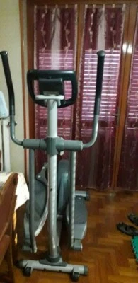 bici ellittica pro form 696 grigia oggetto quasi nuovo richiudibile 8 programmi  - Immagine 1 di 4