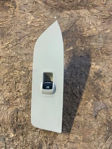 2015-2019 LINCOLN MKZ FRONT RIGHT SIDE DOOR WINDOW SWITCH COVER PANEL TRIM OEM - Picture 1 of 3