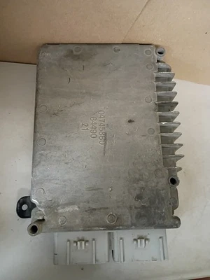 Chrysler Town & Country 2002 6 cilindros 3,8 litros OEM ECU P04727425AF Foto 1 de 4