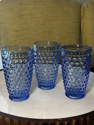 "Juego de 3 vasos de agua potable Hobnail azul con patas de 6"" de alto" Foto 1 de 4