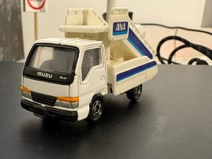 Tomica トミカ ANA ISUZU ELF Aircraft Stair Truck - Picture 1 of 4