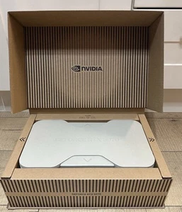 NVIDIA GeForce RTX 5070 12GB Founders Edition Graphics Card Sealed - NEXT DAY🚚✅ - Picture 1 of 4