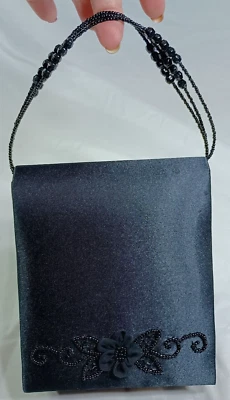 Cartera vintage Jessica McClintock negra con cuentas perfecta para un look LBD Foto 1 de 4