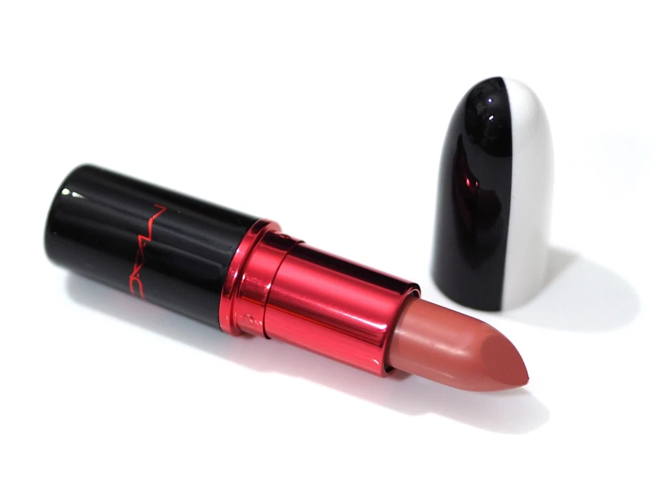 Lápiz labial MATTE MAC - SWEET-N-VICIOUS ~ Disney CRUELLA Foto 1 de 1