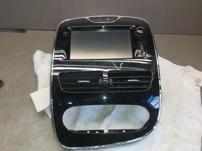 RENAULT CLIO STEREO/HEAD UNIT MEDIA NAV (NAV0G1), X98, 09/13-10/19 13 14 15 16 1 - image 1 of 4