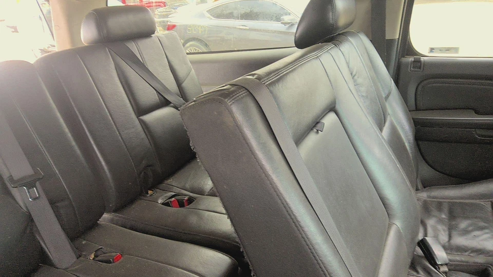 08 GMC YUKON XL 1500 Back Seat (3rd Row) Ebony194 — 第 1/1 张图片