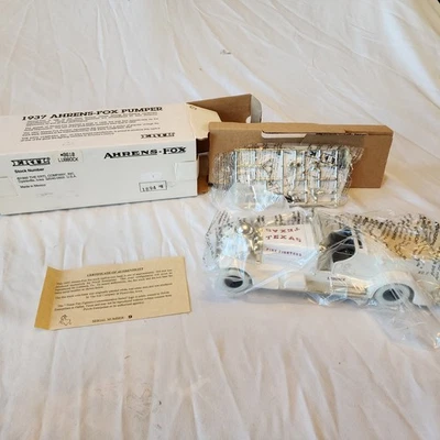 Ertl Lubbock TX Departamento de Bomberos 1937 Ahrens Fox Banco de Bomberos Escala 1/30 #1894 Foto 1 de 4