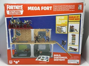 Fortnite Battle Royale Collection Mega Fort Set & 2 Exclusive Figures - Picture 1 of 16