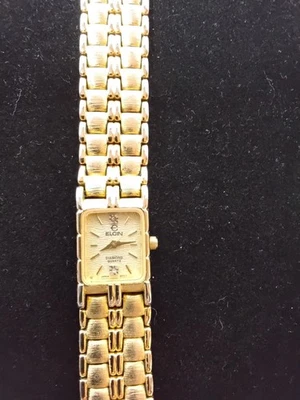 Reloj Elgin vintage para dama relleno de oro con 2 diamantes y movimiento mecánico. Foto 1 de 4