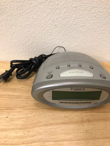 Timex Dual Alarm Clock Nature Sounds Clock Radio Digital T232S Silver Tested Cover