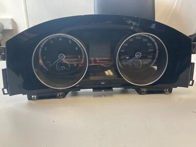 Cuadro de instrumentos velocímetro Volkswagen Golf R MK7 CJXC 2014-17 5G6920870E KMH Foto 1 de 3