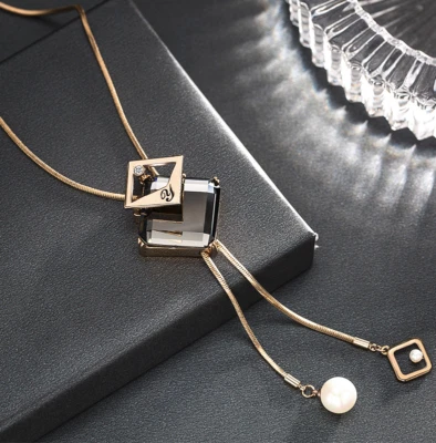 Damen Luxus Halskette Mode Schmuck Collier mit Anhänger Gold lange Kette  edel - Bild 1 von 4