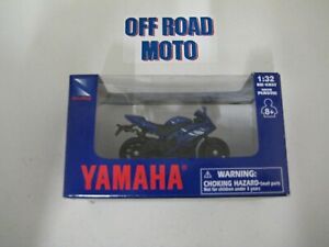 YAMAHA YZF R6. 1:32 SCALE MOTORCYLE MODEL / TOY. ROAD BIKE. NEW RAY TOYS. 
