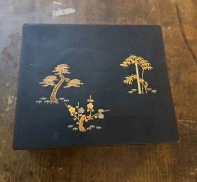 Zohiko 4.5”x4”x2"black lacquerware box with lid Tree Design Japan wooden box - Image 1 of 4