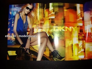 DKNY 4-seitiges Magazin DRUCKANZEIGE Frühjahr 2009 VLADA ROSLYAKOVA Damen Beine Oberschenkel - Bild 1 von 2