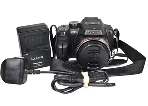 Panasonic Lumix DMC-FZ45 14.1MP Digital Bridge Camera & Charger - Picture 1 of 7