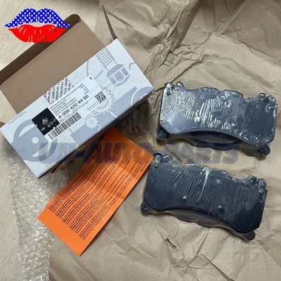 NUEVO PARA Pastillas de freno delanteras Mercedes Benz Maybach, GT, CLS63, C63, G63 y G65, GL Foto 1 de 4