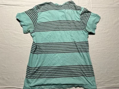 Camiseta informal de algodón a rayas verdes marca Rusty cuello redondo para hombre calce ajustado mediano Foto 1 de 4