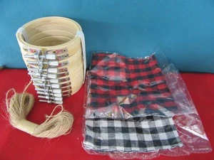 BIG OTTERS 10 Piece 3 Inch Wooden Embroidery Hoops with Yarn & Cloth - Picture 1 of 5