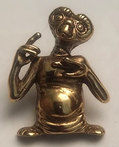 Vintage AVON ET Alien Extra Terrestrial Tie Tack 1" Lapel Pin Hard to Find - Picture 1 of 2