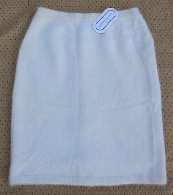 De Colección Suave Tejido Difuso Falda Lápiz Angora Cintura Elástica M Sexy Botones Perla $100 Foto 1 de 4