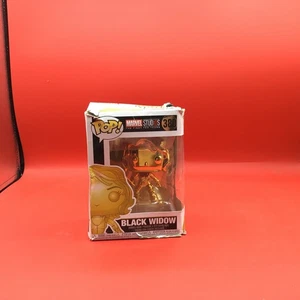 Funko Pop! Vinile: Marvel Black Widow (oro cromato) figurina in vinile #380 scatola danneggiata - Foto 1 di 6