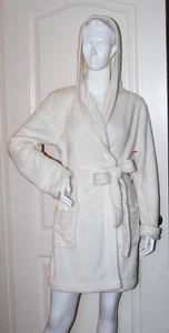 #7 New Make + Model Hooded Plush Super Soft Short Robe   Sz m - Picture 1 of 2