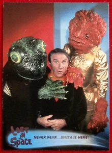 LOST IN SPACE - Card #17 - HARRIS HARRASSED - Inkworks 1997 - Picture 1 of 2