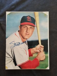 BONITA FOTO REVISTA RECORTADA COLOR AUTOGRAFIADA STAN MUSIAL - Imagen 1 de 1