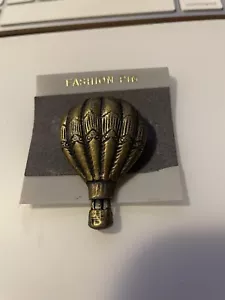 Vintage Estate Brass Hot Air Balloon Brooch Pin New Old Stock New - Picture 1 of 3