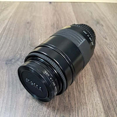 SIGMA AUTO FOCUS AF Zoom Lens 1-3,8 F=75-200MM - Image 1 of 4