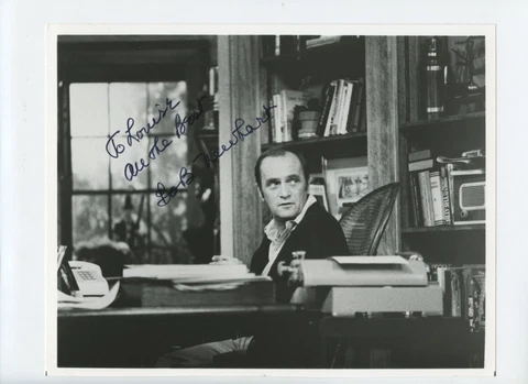 Original Signed 8 X 10 Photo Legendary TV Funny Man Comedian Bob Newhart Cover
