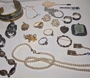Vintage Jewerly LOT -Heart Locket & Pendant, Sterling Anklet, 18k GF Ring, 14kGF - Picture 1 of 23