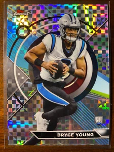 2023 Topps Composite Bryce Young #158 RC Checkerboard Refractor Panthers - Imagen 1 de 2