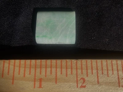 CABUJÓN GRANDE JADEÍTA VERDE MANZANA BIRMANA GRADO A 14 GRAMOS - 70 QUILATES Foto 1 de 4