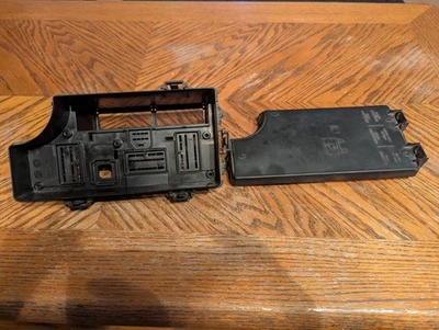 2007-2017 Jeep Compass Patriot Liberty Dodge Avenger Fuse Box Cover OEM - Image 1 of 4