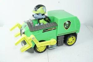 Véhicule camion de recyclage PAW PATROL Rocky’s et figurine Rocky de collection - Photo 1/7