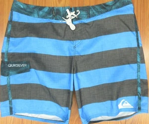 PANTALONES CORTOS DE BAÑO QUIKSILVER SIN FORRAR POLIÉSTER A RAYAS AZULES Y GRISES TALLA 38 - Imagen 1 de 6