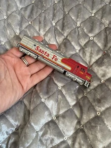 Athearn HO Gauge Santa Fe Diesel Locomotive No 100 - Picture 1 of 2