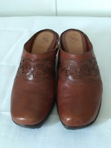 Nurture Womens Slip On Leather Shoes 7.5 M Clog Mules Brown Bridgette - Picture 1 of 10