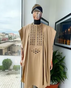 Crema y Negro Agbada Babariga 3 Piezas Hombre Traje de Novio Ropa Africana para Hombres - Imagen 1 de 2