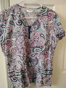 UA Scrubs 4 Pocket Paisley Scrub Top w Zippered Neckline Size M - Picture 1 of 1